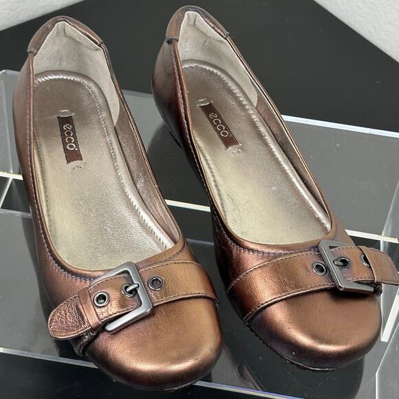 Ecco Shoes - ECCO Women Metallic Bronze Leather Buckle Ballet Flats Size 7.5 EU 38